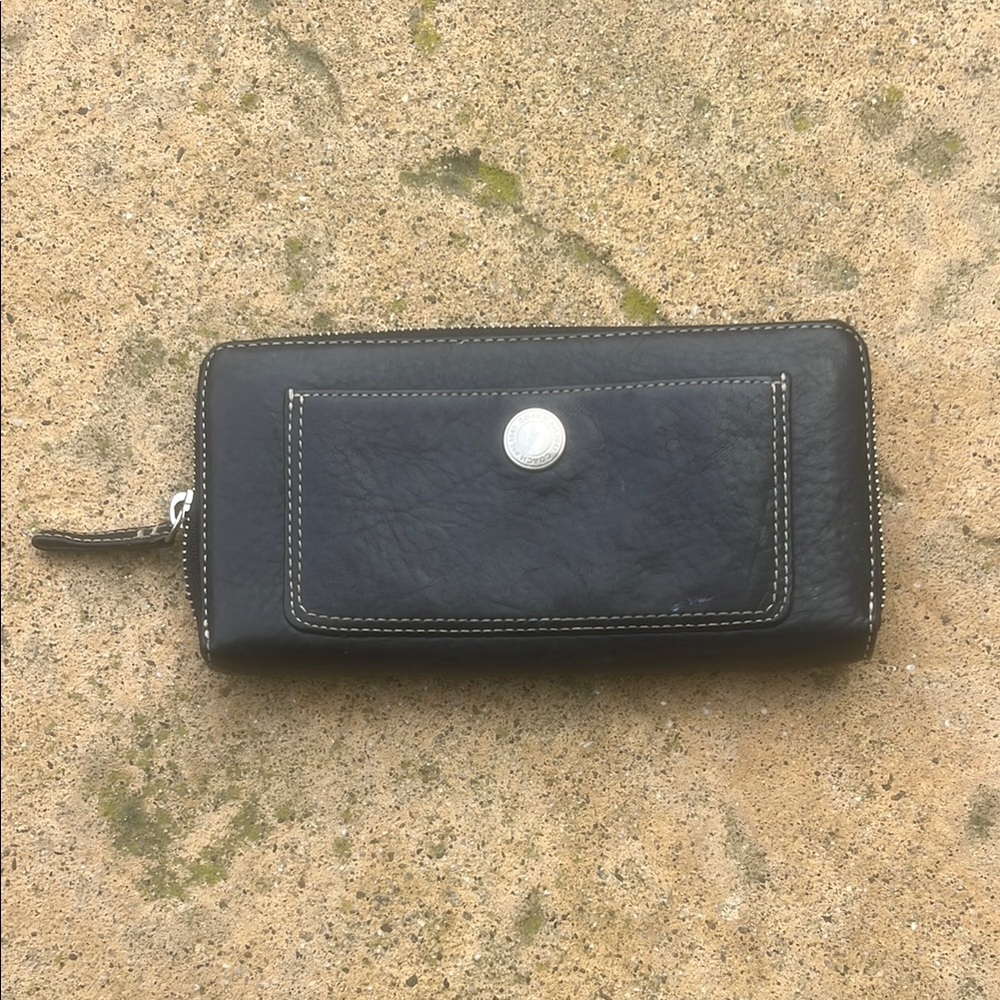 Coach Black Leather Lavender Lining Zip Around Wallet